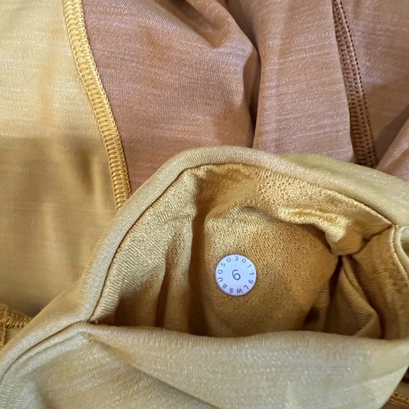 Lululemon size 6 - Picture 3 of 3